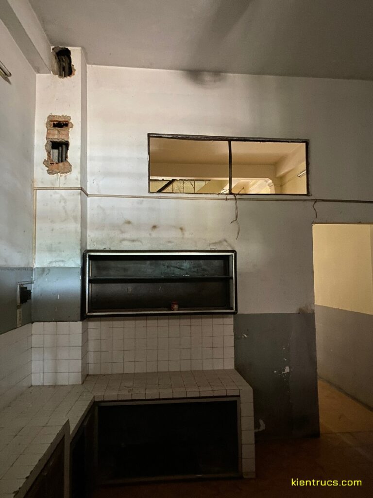 Công trình cải tạo nhà 4 tầng Quán cơm Mai - Phan Bội Châu BMT 10 hien trang quan com phan boi chau 10 Kiến trúc S