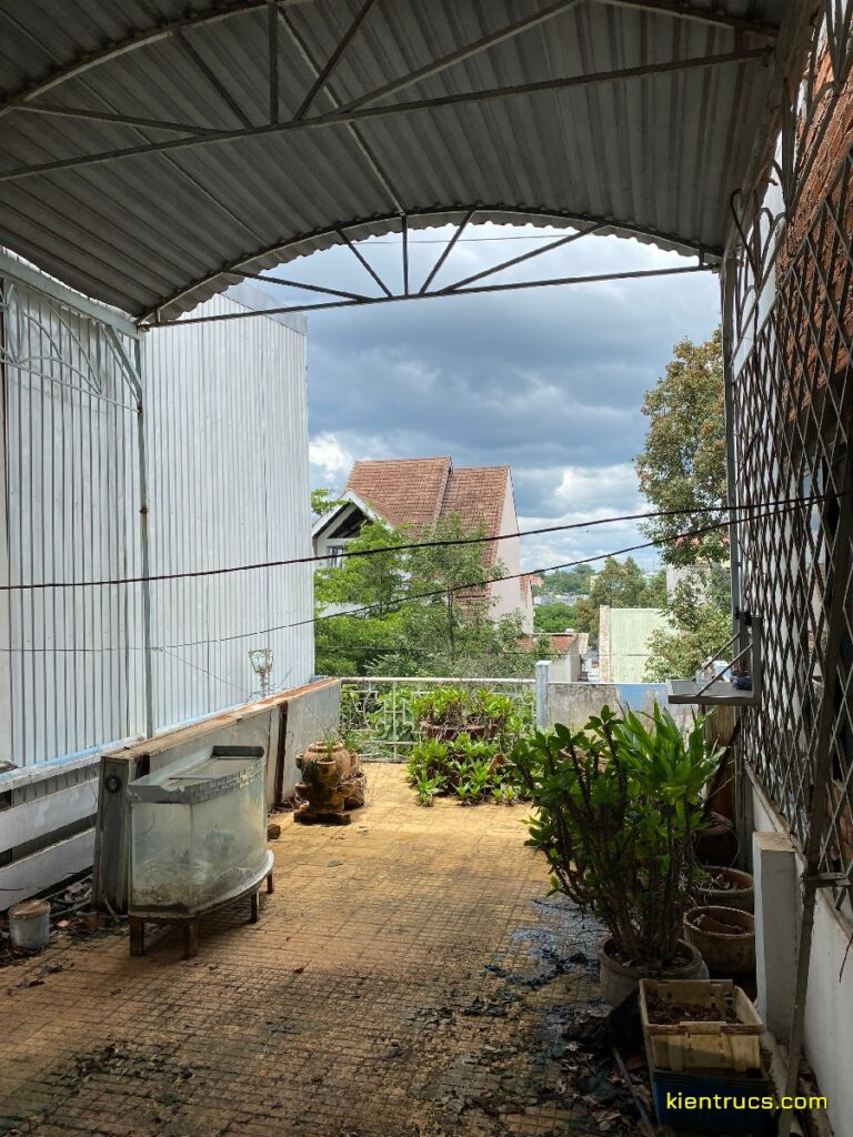 Công trình cải tạo nhà 4 tầng Quán cơm Mai - Phan Bội Châu BMT 22 hien trang quan com phan boi chau 22 Kiến trúc S