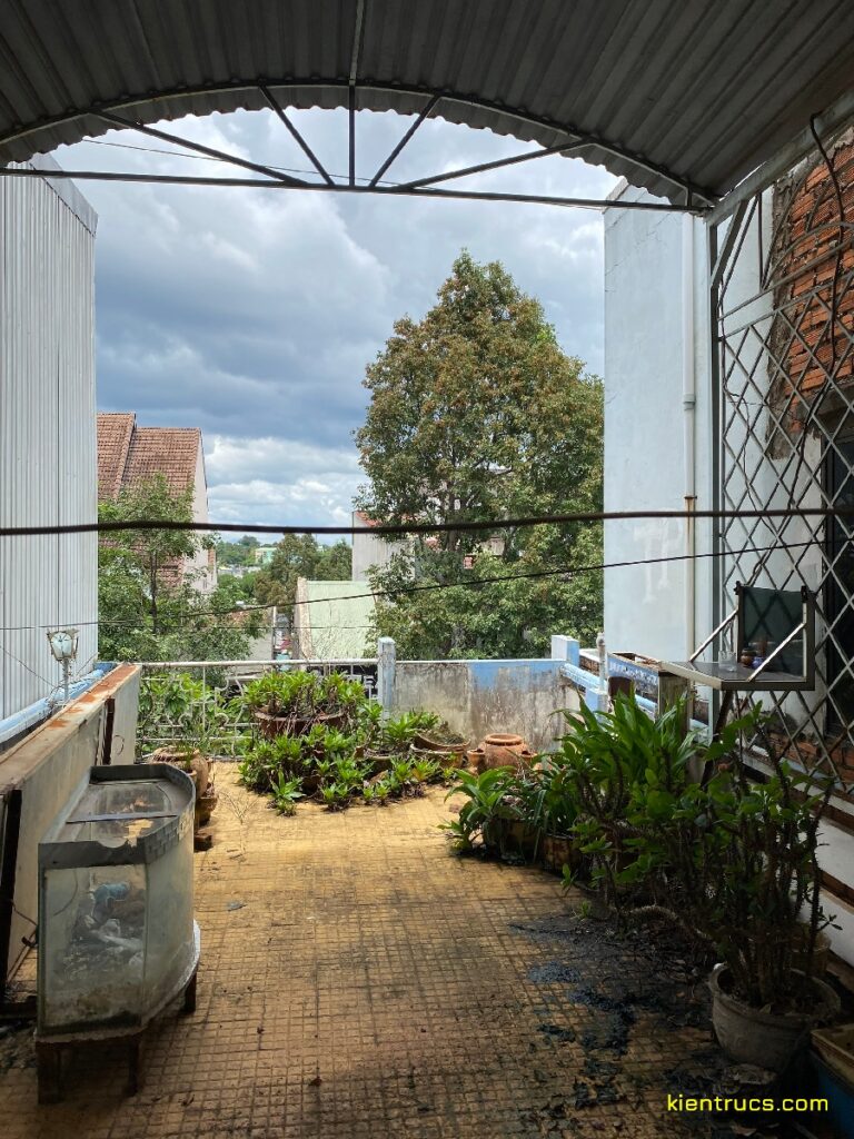 Công trình cải tạo nhà 4 tầng Quán cơm Mai - Phan Bội Châu BMT 25 hien trang quan com phan boi chau 25 Kiến trúc S