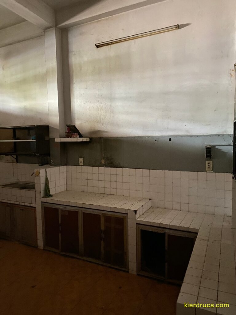 Công trình cải tạo nhà 4 tầng Quán cơm Mai - Phan Bội Châu BMT 5 hien trang quan com phan boi chau 5 Kiến trúc S