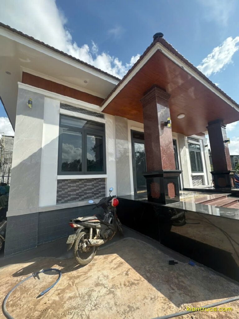 hoan thien nha cap 4 co long 5 Kiến trúc S